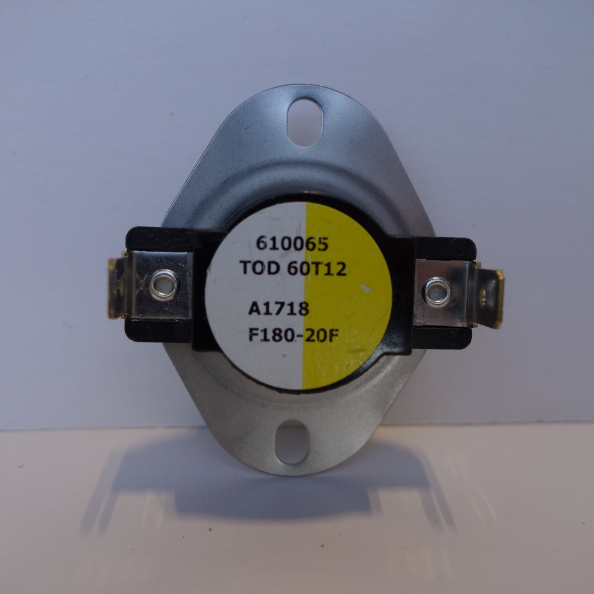 F180-20F SNAP DISC FAN CONTROL (82CUT IN 71 CUT OUT) CLOSE 180F OPEN 1 ...